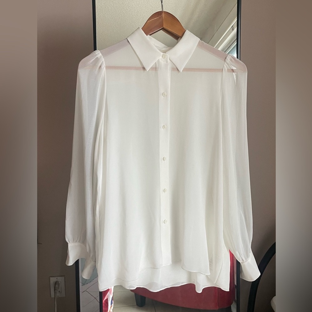 🤍 Sheer White Button-Up Blouse – Aritzia (Wilfred) 🤍